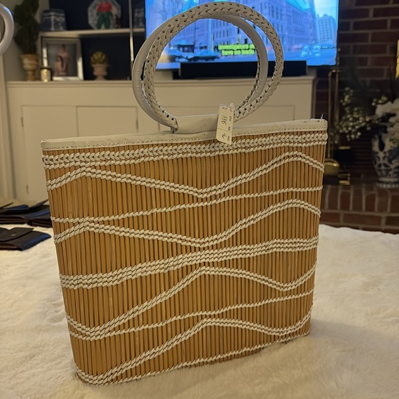 straw beach hoho Handbags - NWT Bohemian designer straw white/tan purse round top handle